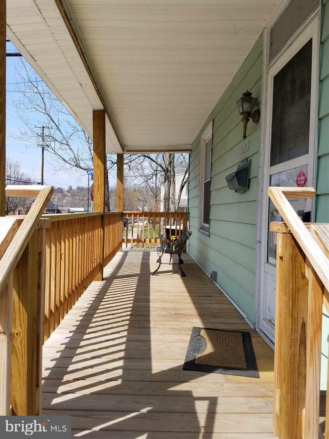 122 S 5th St, Lemoyne, PA 17043 - photo 3