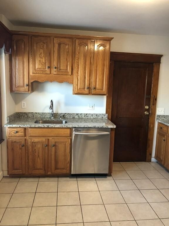 34 Cleveland St unit 2, Hyde Park, MA 02136 - photo 2