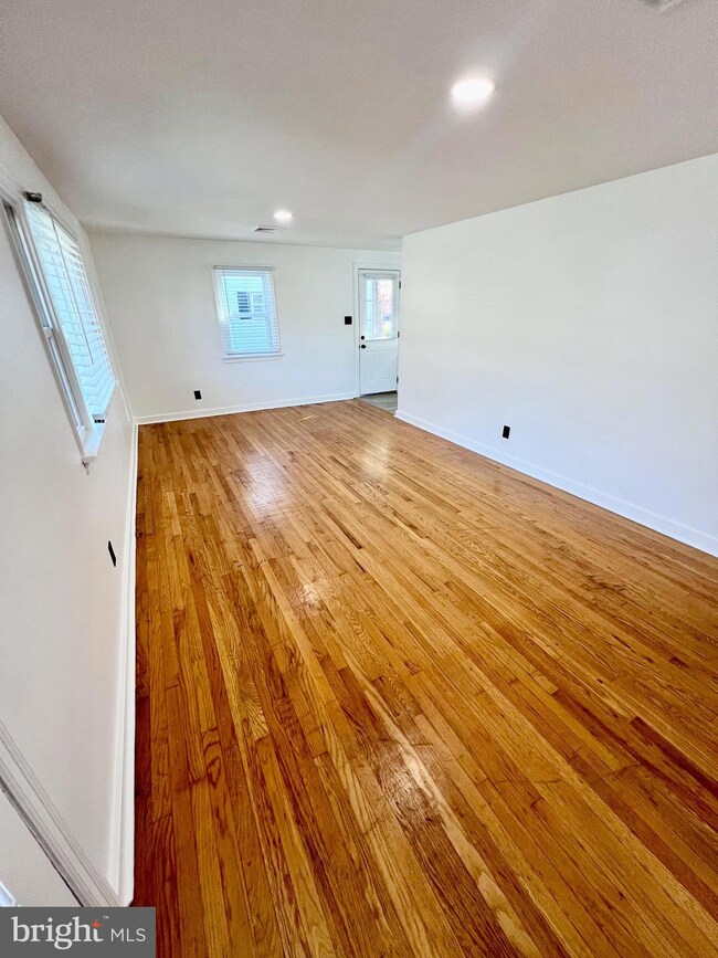 857 S Grant St, Palmyra, PA 17078 - photo 5