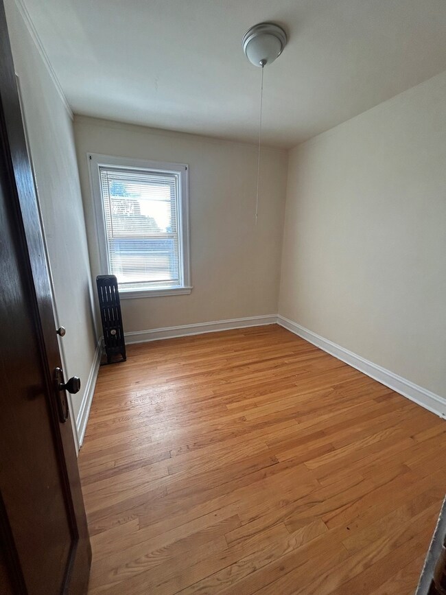 3149 N Long Ave unit 3, Chicago, IL 60641 - photo 4
