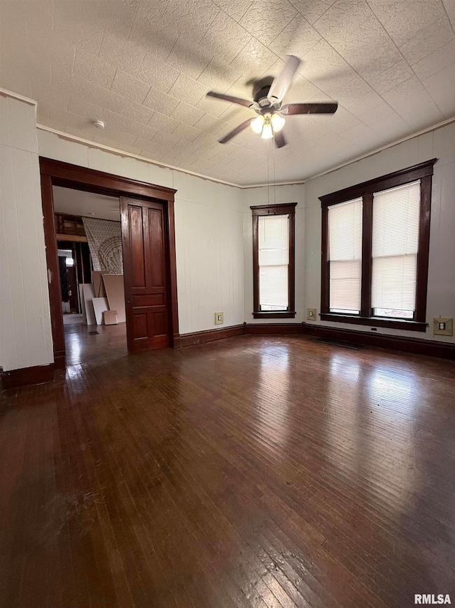 409 N Mcarthur St, Macomb, IL 61455 - photo 5