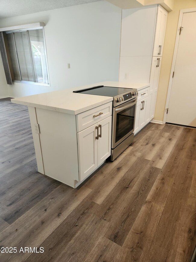 1719 W Royal Palm Rd, Phoenix, AZ 85021 - photo 6