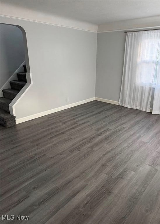 1719 E 300th St, Wickliffe, OH 44092 - photo 4