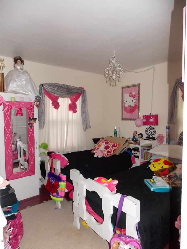 136 41st St SW, Grand Rapids, MI 49548 - photo 4