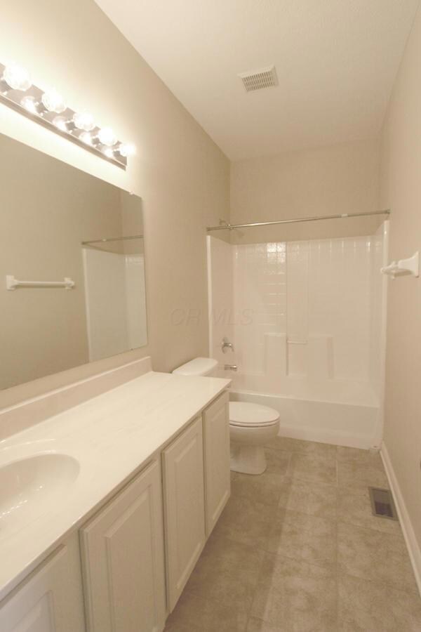 4137 claver second upstairs bathroom