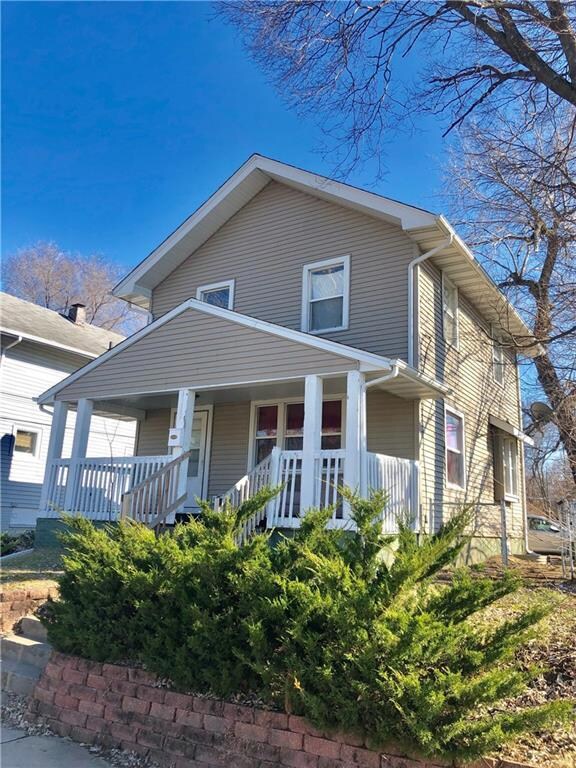 1112 Jefferson Ave, Des Moines, IA 50314 - photo 2