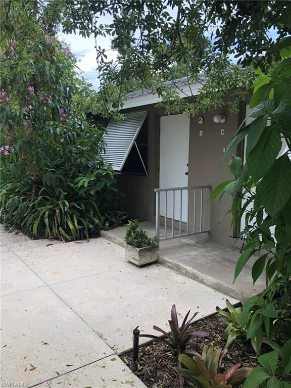 1124 Michigan Ave, Naples, FL 34103 - photo 4