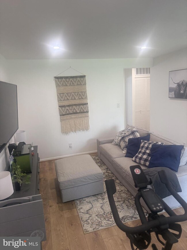 3227 University Blvd W unit 12, Kensington, MD 20895 - photo 7