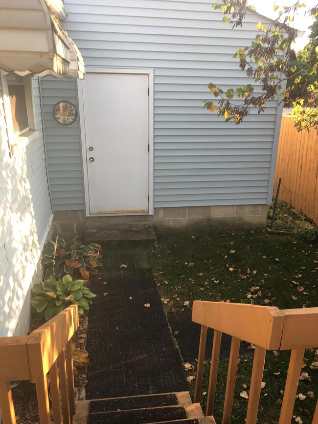 107 S Weyant Ave, Columbus, OH 43213 - photo 5