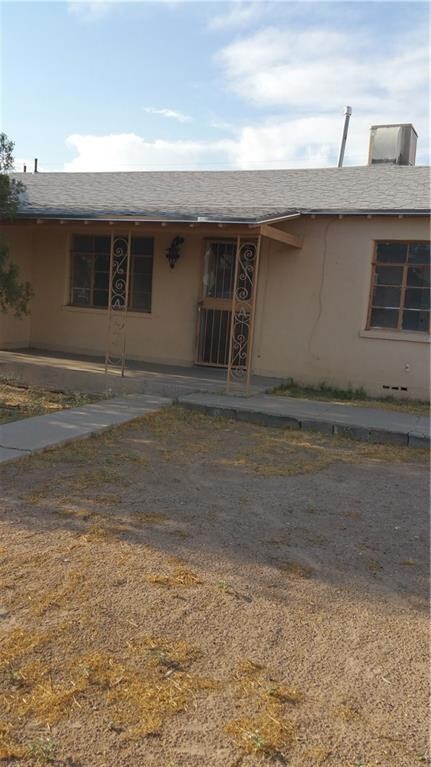 7721 Acapulco Ave, El Paso, TX 79915 - photo 2