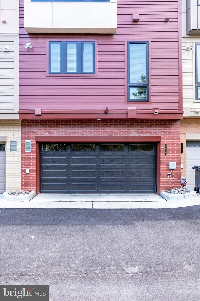 126 Cambria Walk unit 126, Alexandria, VA 22304 - photo 3
