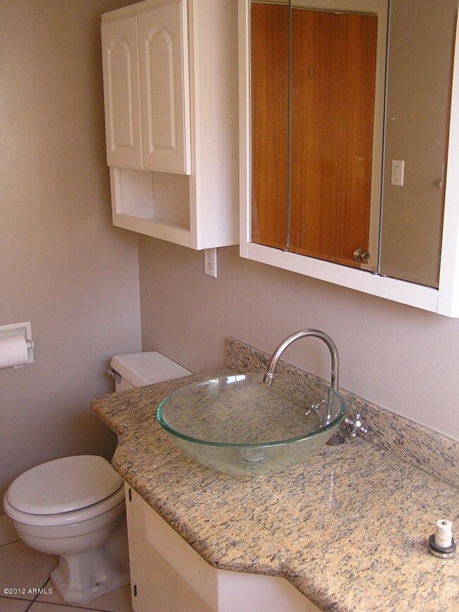 2nd Bathroom