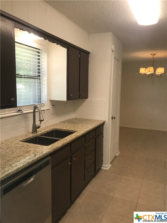 108 Myra Lou Ave, Copperas Cove, TX 76522 - photo 4