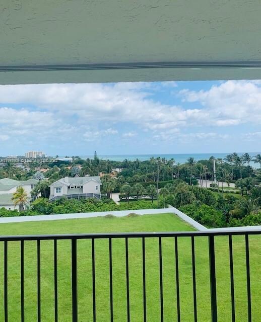 DIRECT OCEAN VIEWS!