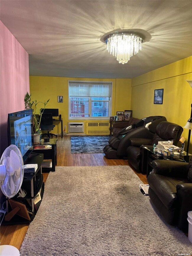 The Barbizon unit 328, Flushing, NY 11354 - photo 4