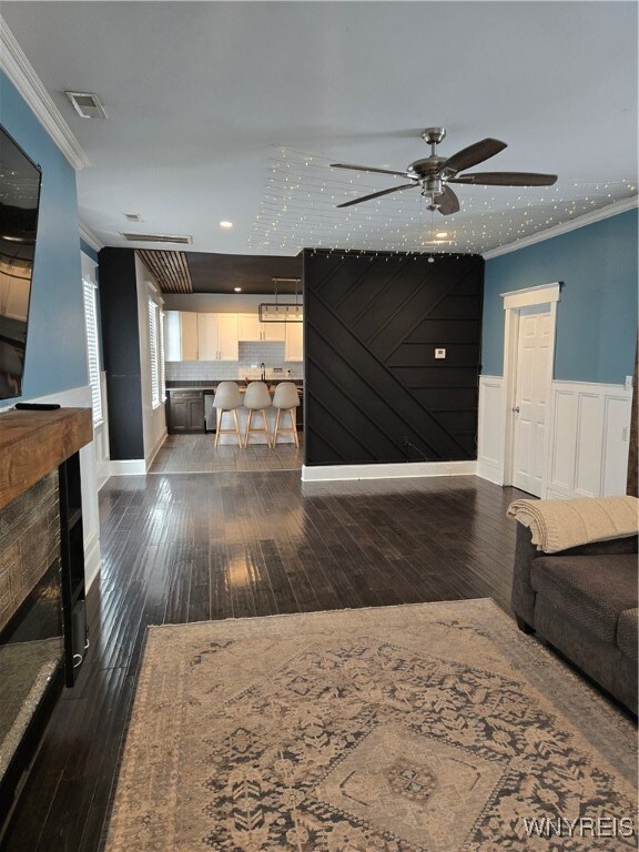 Livingroom facing kitchen
