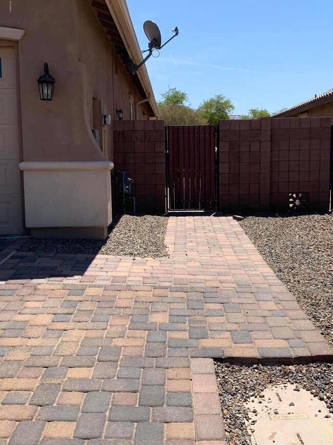 Nice Walkway