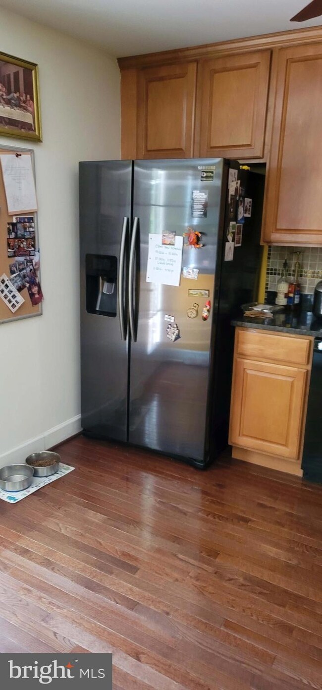 2313 Ballycairne Ct, Reston, VA 20191 - photo 4