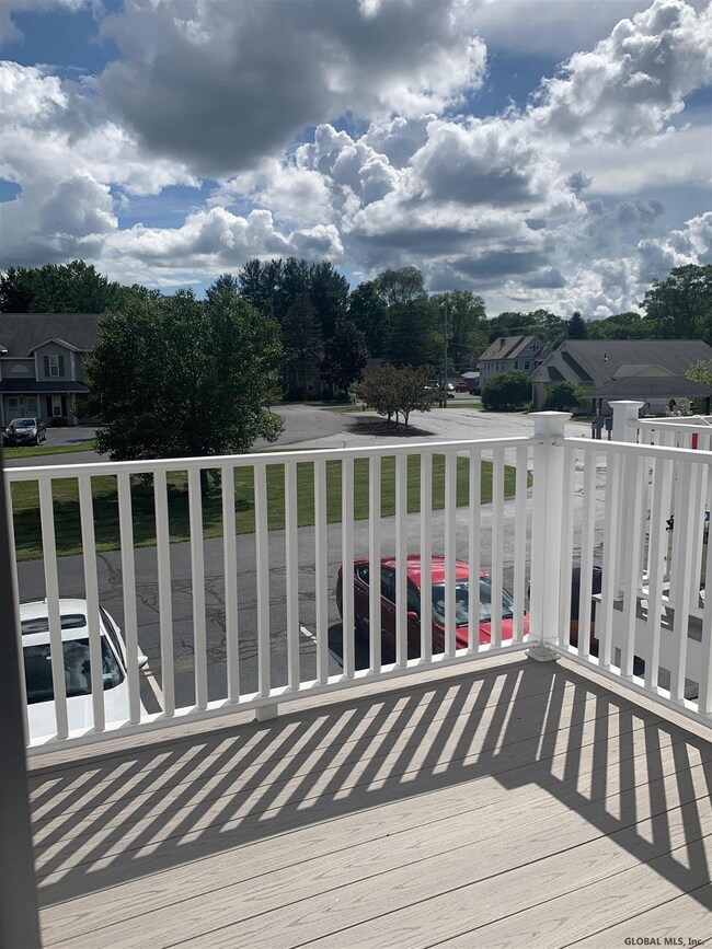 306 Cambridge Manor Dr, Schenectady, NY 12302 - photo 7