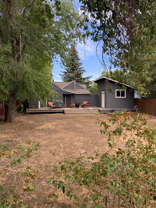 423 NE Olney Ave unit 1, Bend, OR 97701 - photo 2