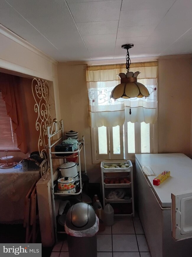 27 Concord Rd, Darby, PA 19023 - photo 5