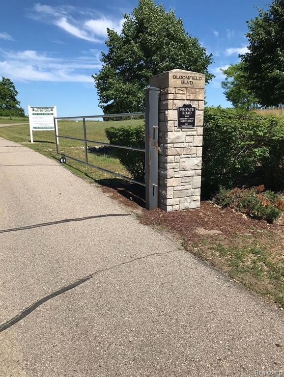 ENTRANCE TO SUBDIVISION