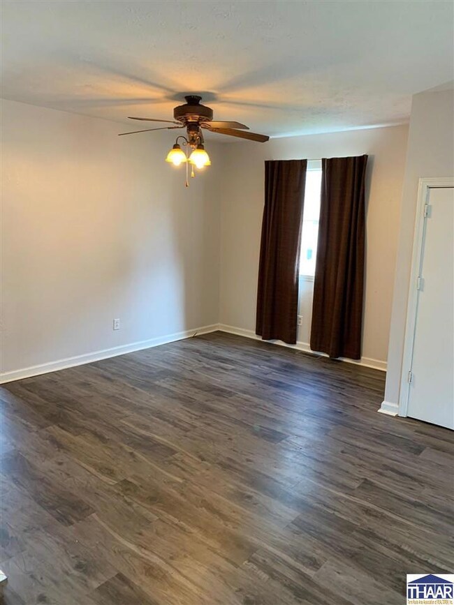 2428 Dillman St, Terre Haute, IN 47802 - photo 5