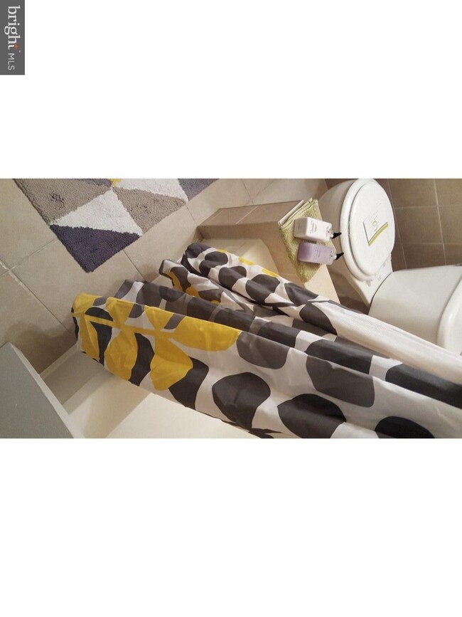 106 W North Ln unit B7, Conshohocken, PA 19428 - photo 3