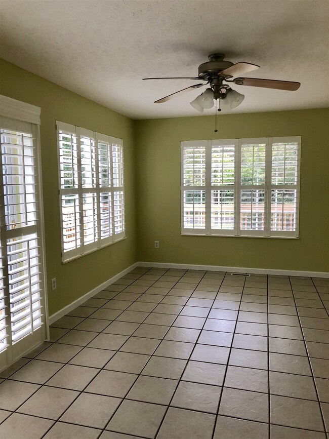 1130 W Sugarberry Ct, Bloomington, IN 47404 - photo 7