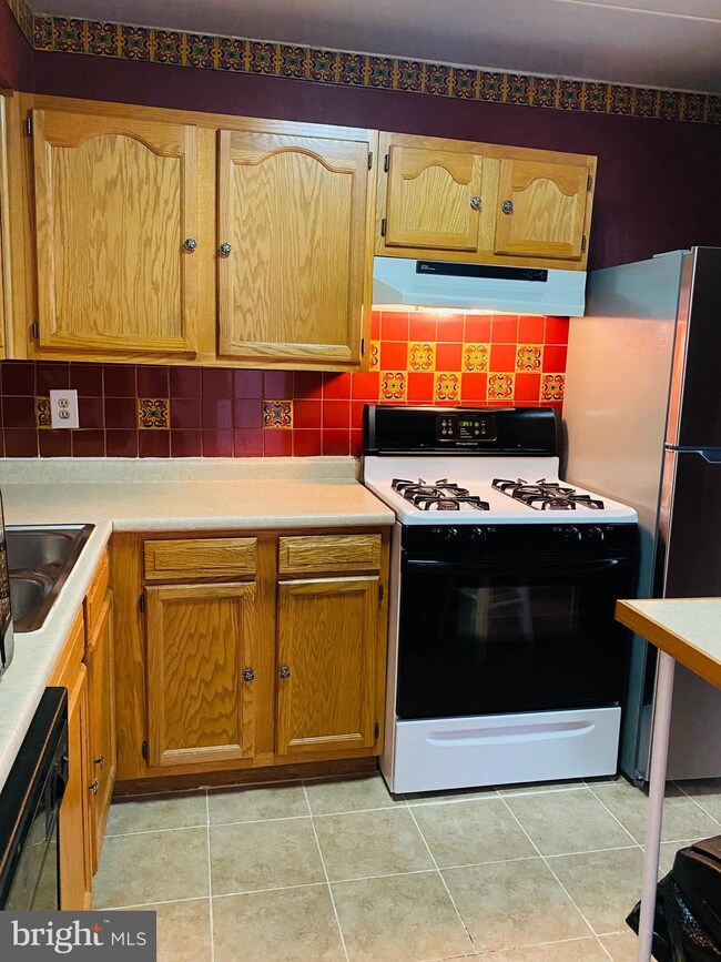 2618 Redcoat Dr unit 183 1B, Alexandria, VA 22303 - photo 4