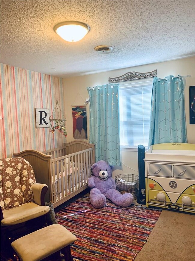 909 NW A St, Bentonville, AR 72712 - photo 5