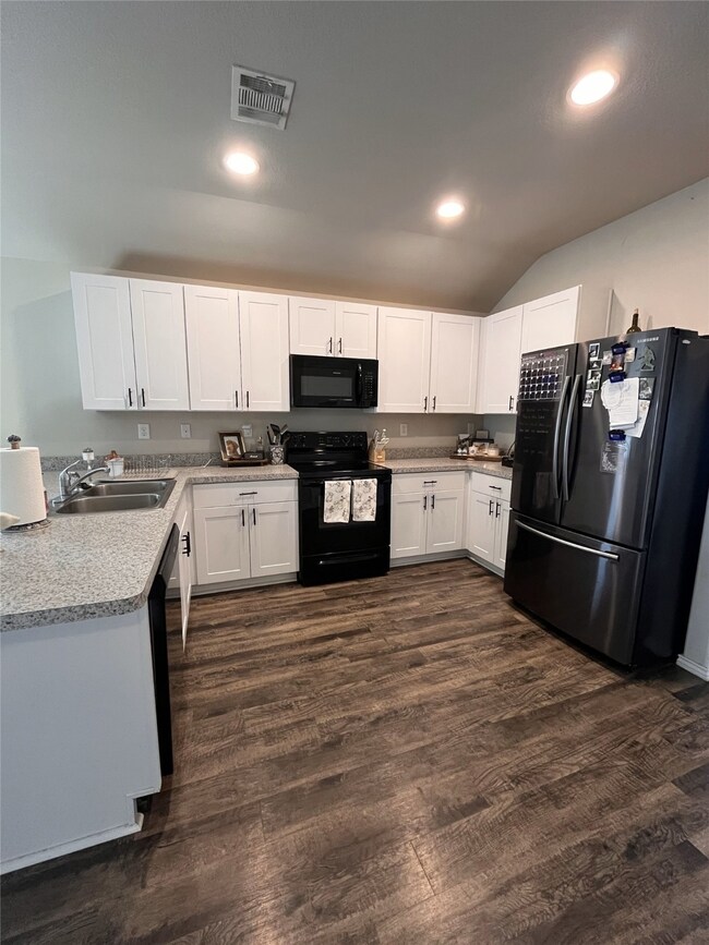 18619 Yellow Lily Trail, Tomball, TX 77377 - photo 3