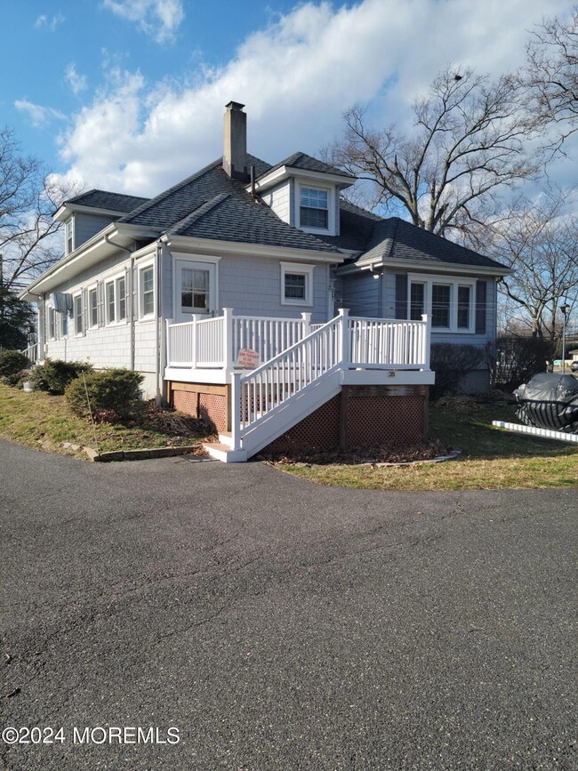 5 South Main Street, Marlboro - Back 3