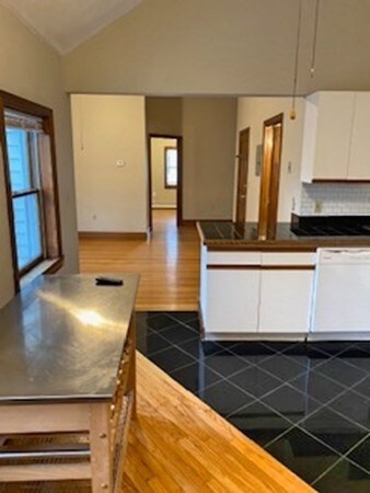 136 0 unit 2, Boston, MA 02127 - photo 4