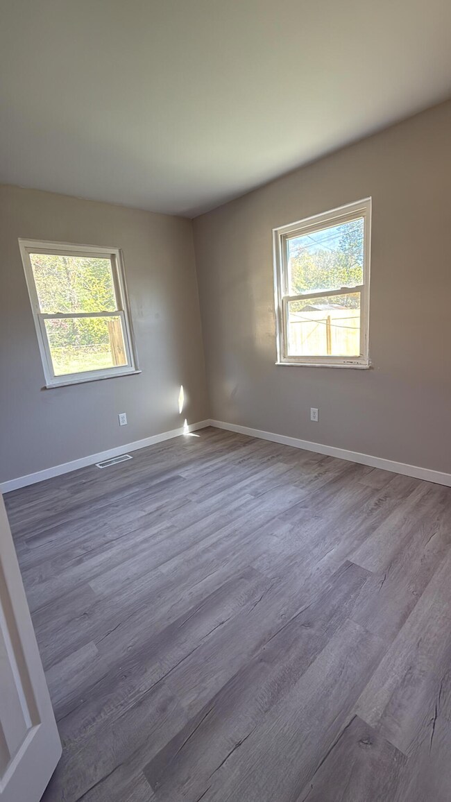 1093 S Sugar St, Lima, OH 45804 - photo 2