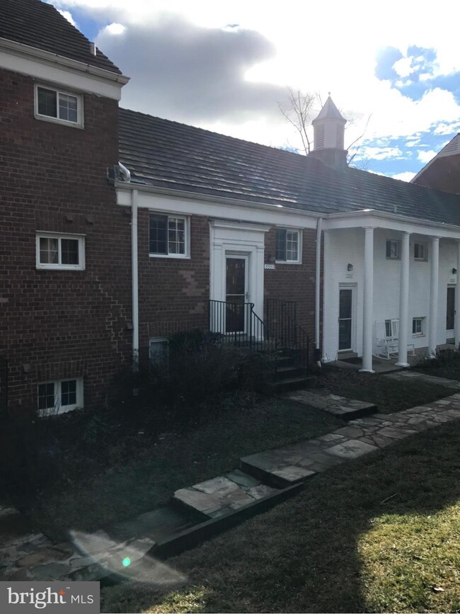 3357 Martha Custis Dr unit 825, Alexandria, VA 22302 - photo 3