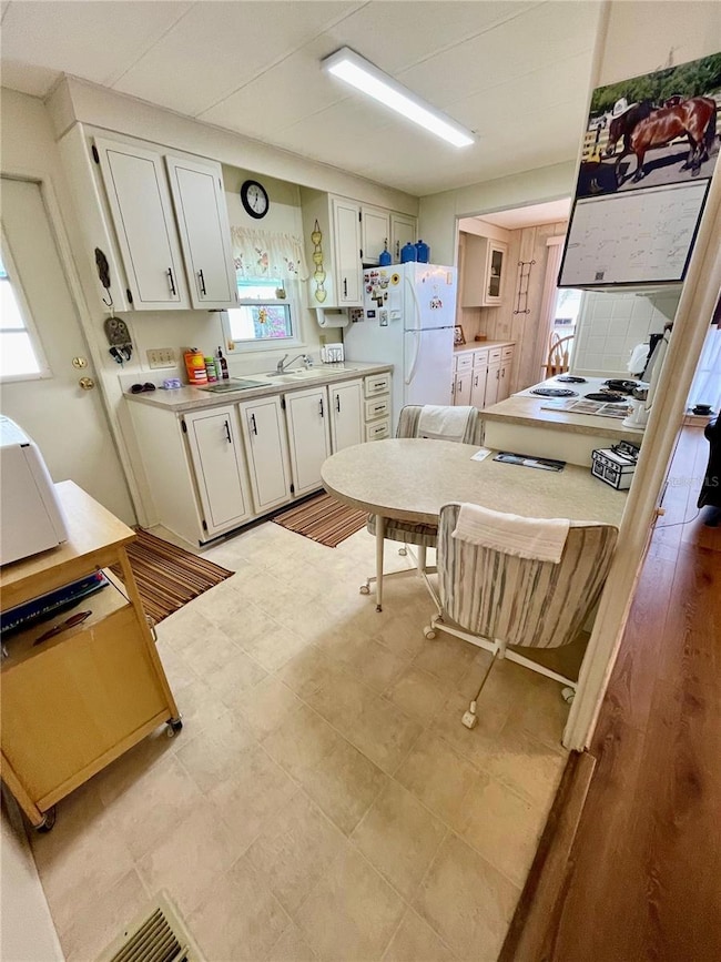 34222 Canal Dr, Pinellas Park, FL 33781 - photo 7