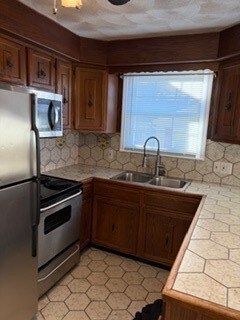 22 Laurel Ln unit 1, Lincoln, RI 02865 - photo 6