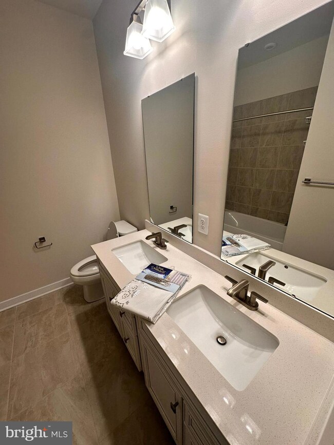 214 Matisse Place unit ROOM ONLY, Glenarden, MD 20774 - photo 5