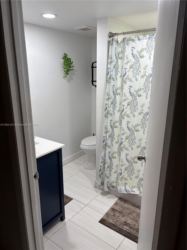 10090 NW 80th Ct unit 1340, Hialeah Gardens, FL 33016 - photo 5