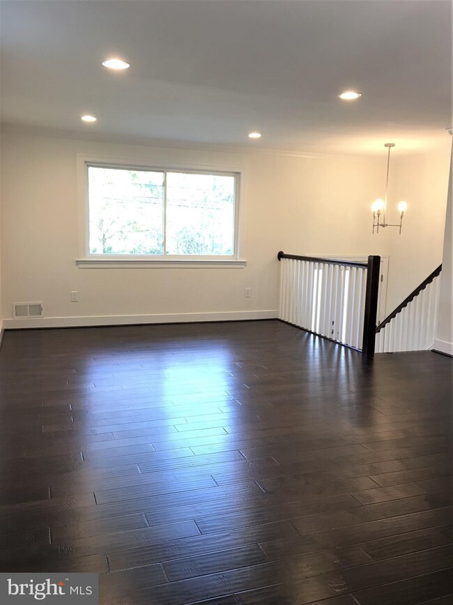 4204 Heathfield Rd, Rockville, MD 20853 - photo 3