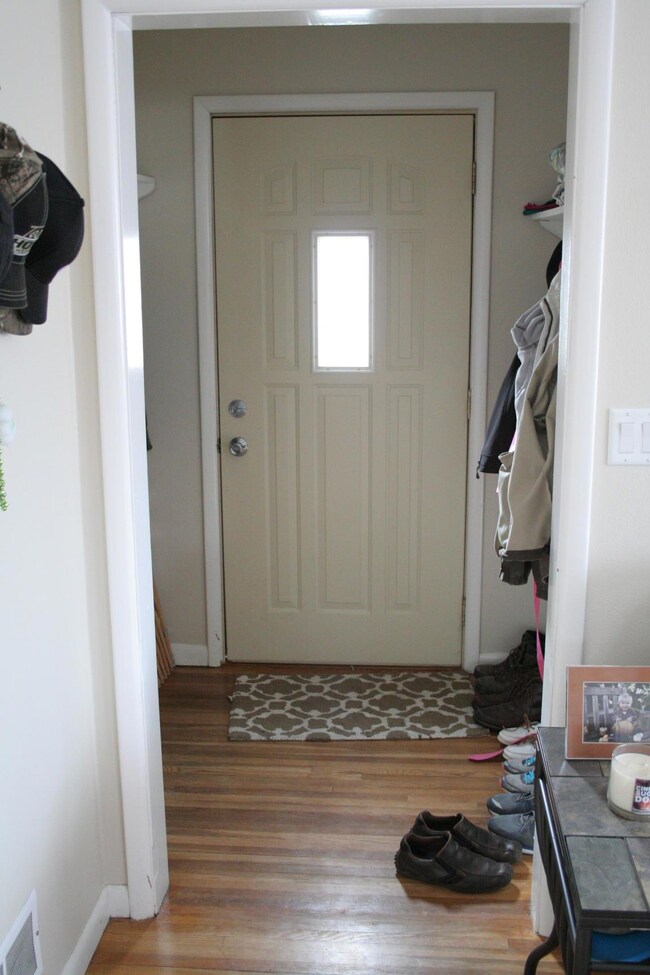 1001 S 12th St, Grand Forks, ND 58201 - photo 3