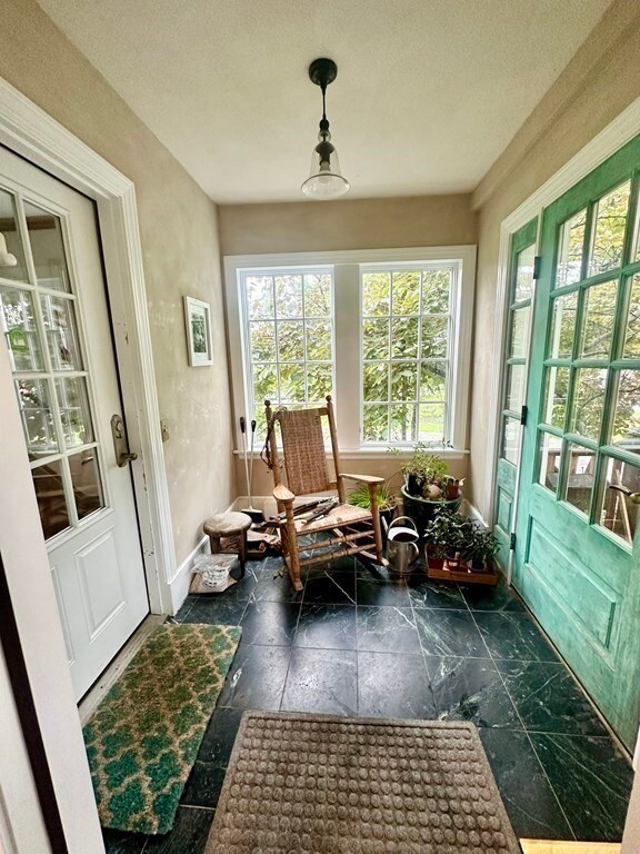 612 Huron Ave unit 1, Cambridge, MA 02138 - photo 3