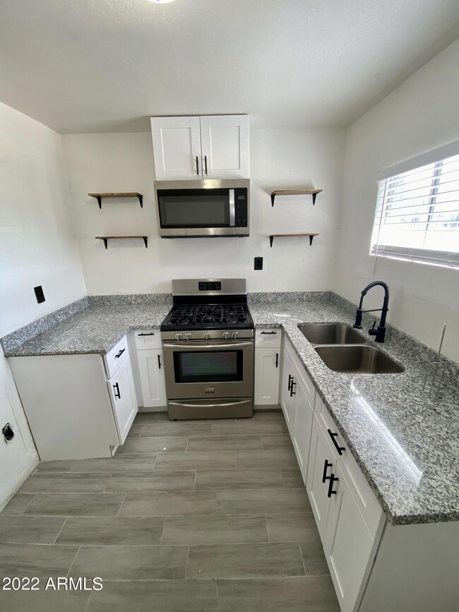 KITCHEN UNIT 1