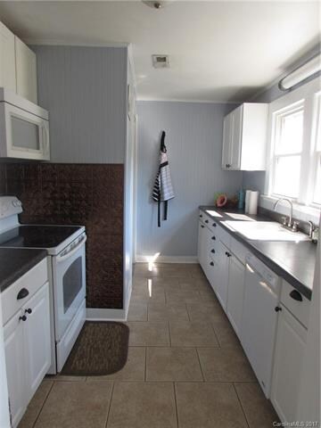 201 Clegg St, Statesville, NC 28677 - photo 2