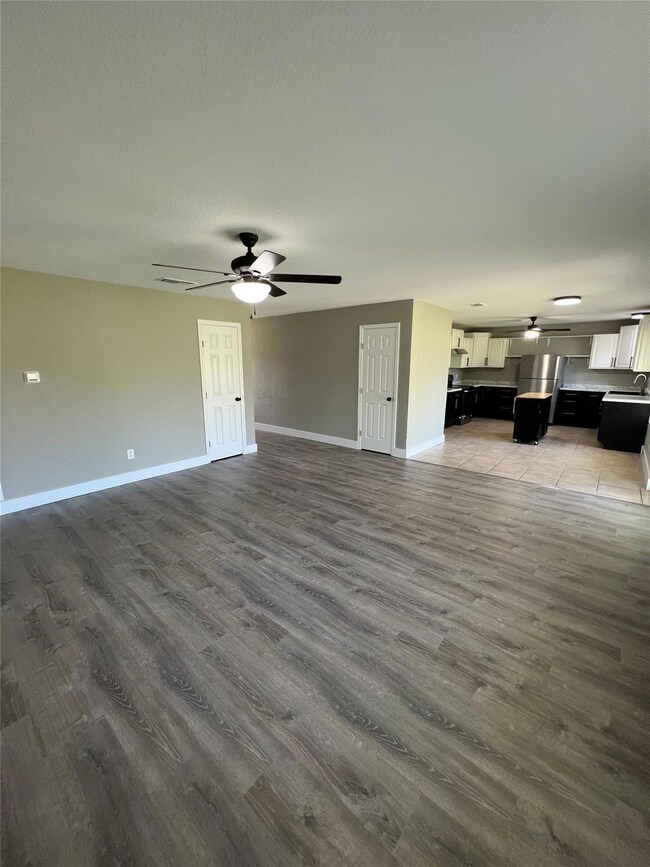 1428 W Ball St, Weatherford, TX 76086 - photo 4