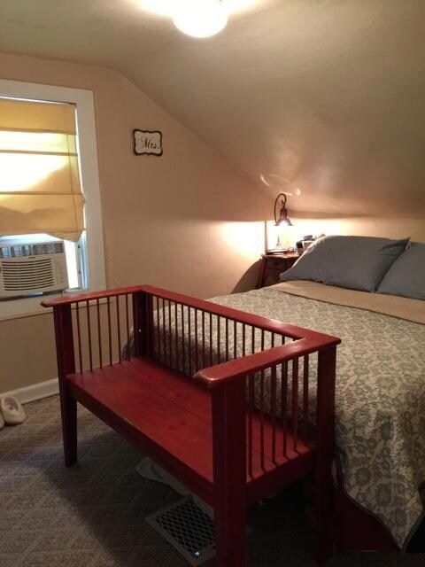 bedroom1
