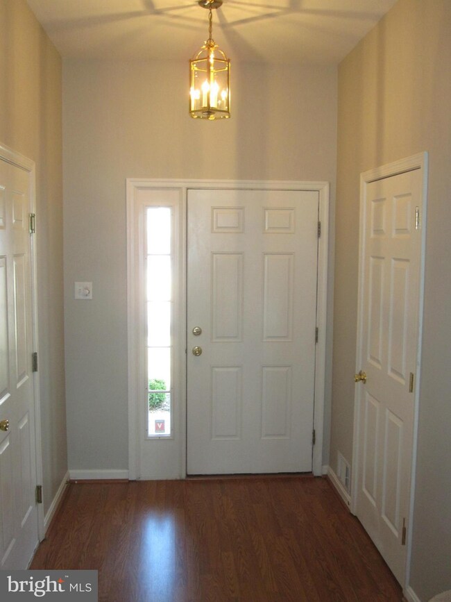 2526 Running Wolf Trail, Odenton, MD 21113 - photo 3