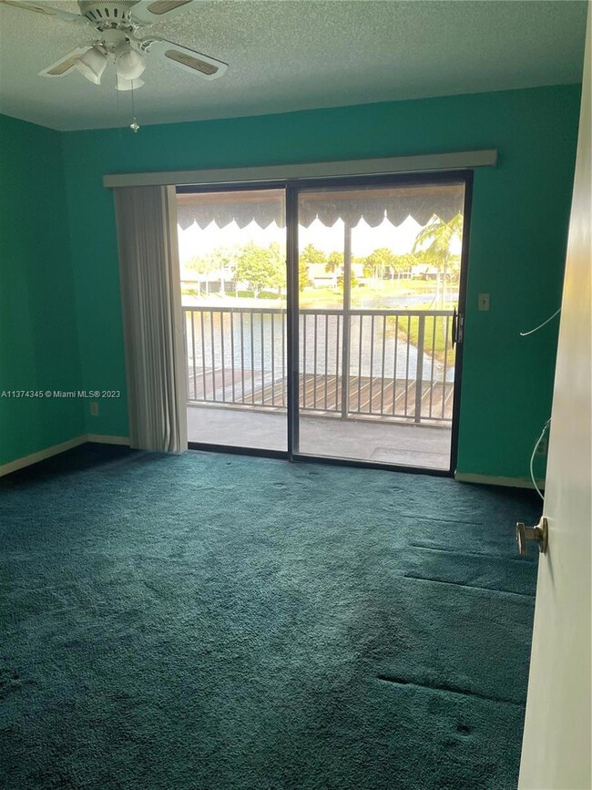 1504 W Harmony Lake Cir, Davie, FL 33324 - photo 3