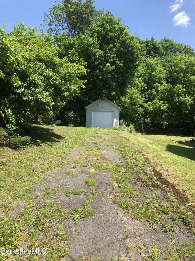 64 Central Ave unit 66, North Adams, MA 01247 - photo 3